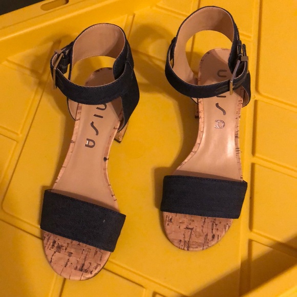 unisa block heel sandal